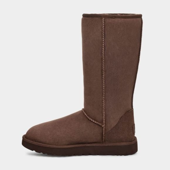 UGG Shoes - Ugg Australia 🐾 Classic Tall Chocolate Brown Shearling Boots, Size 7, MSRP $220